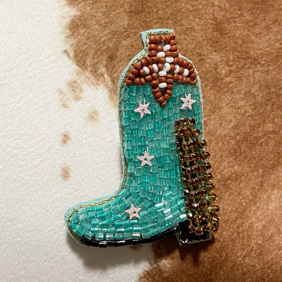 Beaded Cowboy Boot Brooch Turquoise w/Dangling Beads - Picture 6 of 9